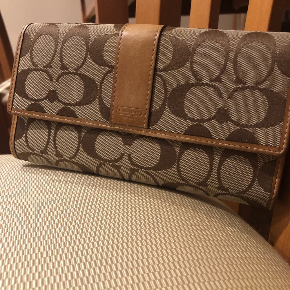 COACH Signature Wallet